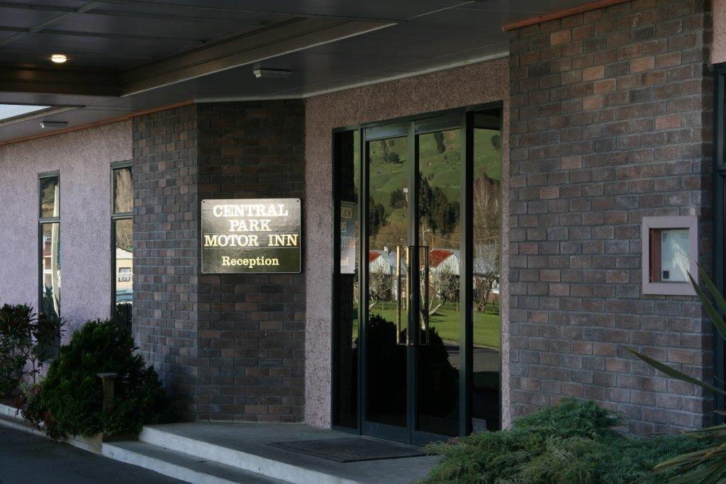 Central Park Motor Inn Taumarunui Exterior photo